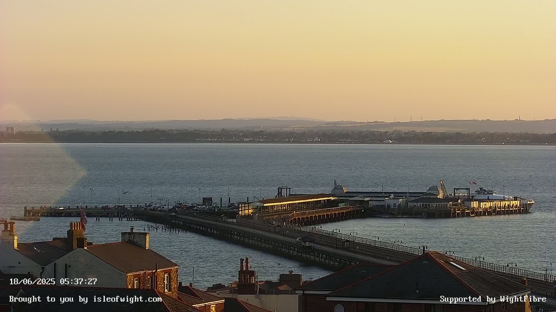 Ryde Pier & Island Line Railway Skyline Live Cam -Isle Of Wight, South East, England, United Kingdom 