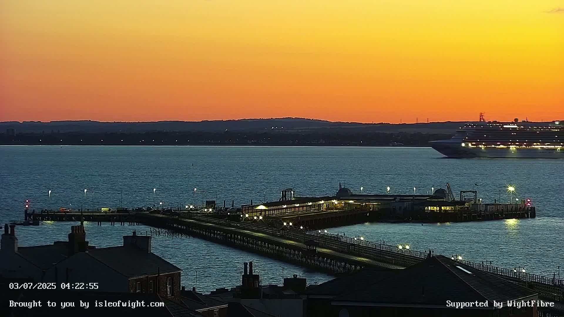 Ryde Pier & Island Line Railway Skyline Live Cam -Isle Of Wight, South East, England, United Kingdom 