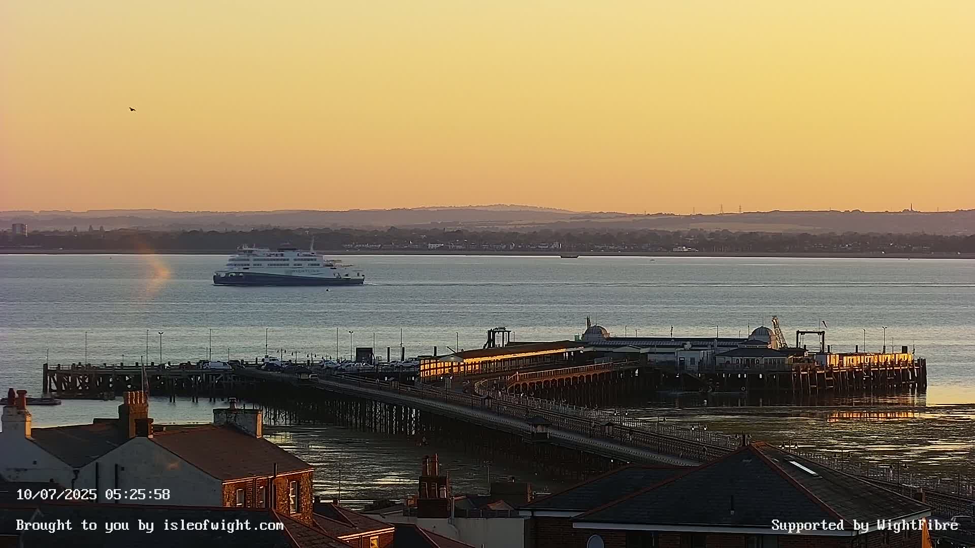 Ryde Pier & Island Line Railway Skyline Live Cam -Isle Of Wight, South East, England, United Kingdom 