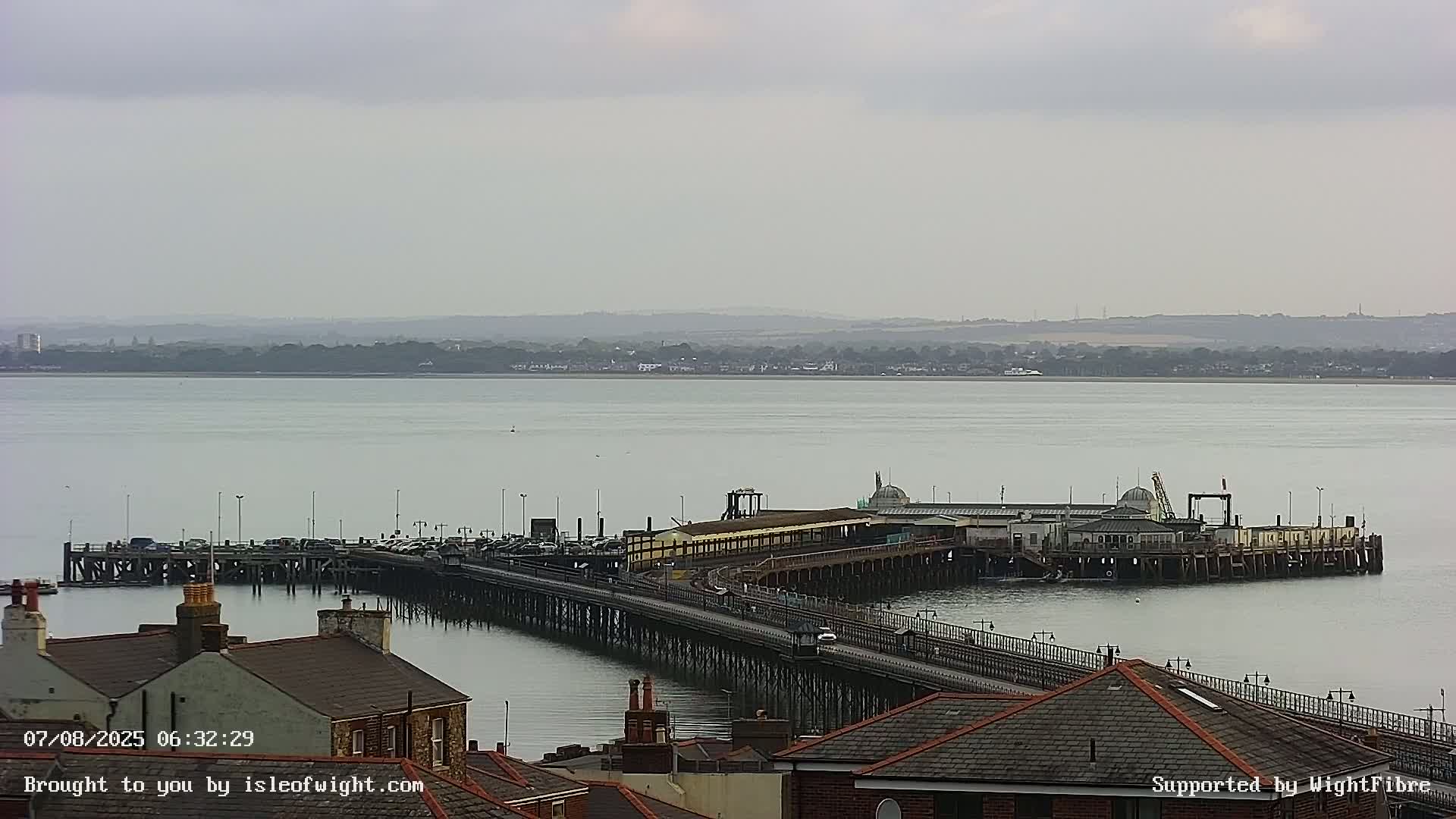 Ryde Pier & Island Line Railway Skyline Live Cam -Isle Of Wight, South East, England, United Kingdom 