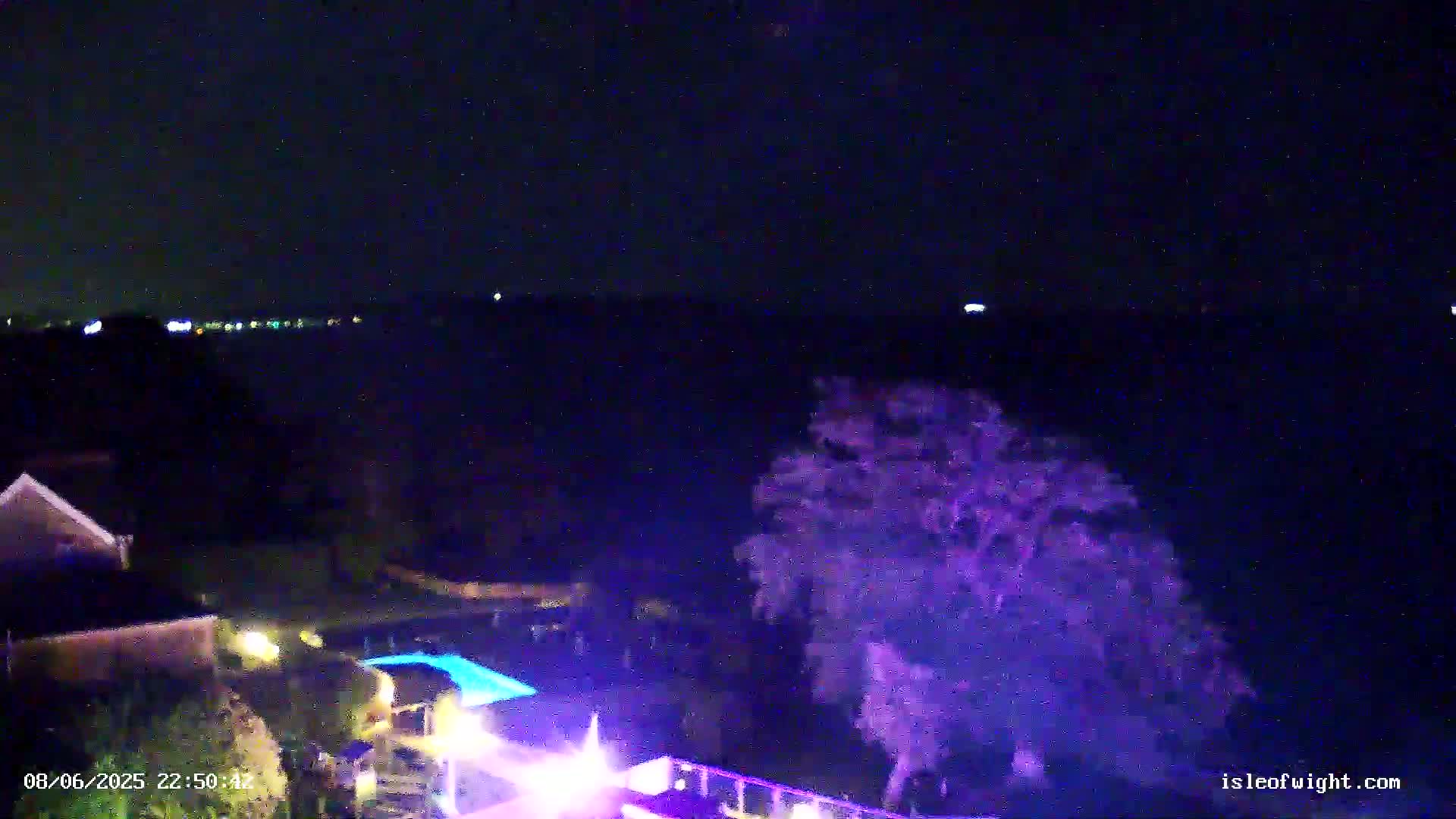 Isle of Wight Luccombe Coast Live Cam - Isle of Wight, South East, England, United Kingdom