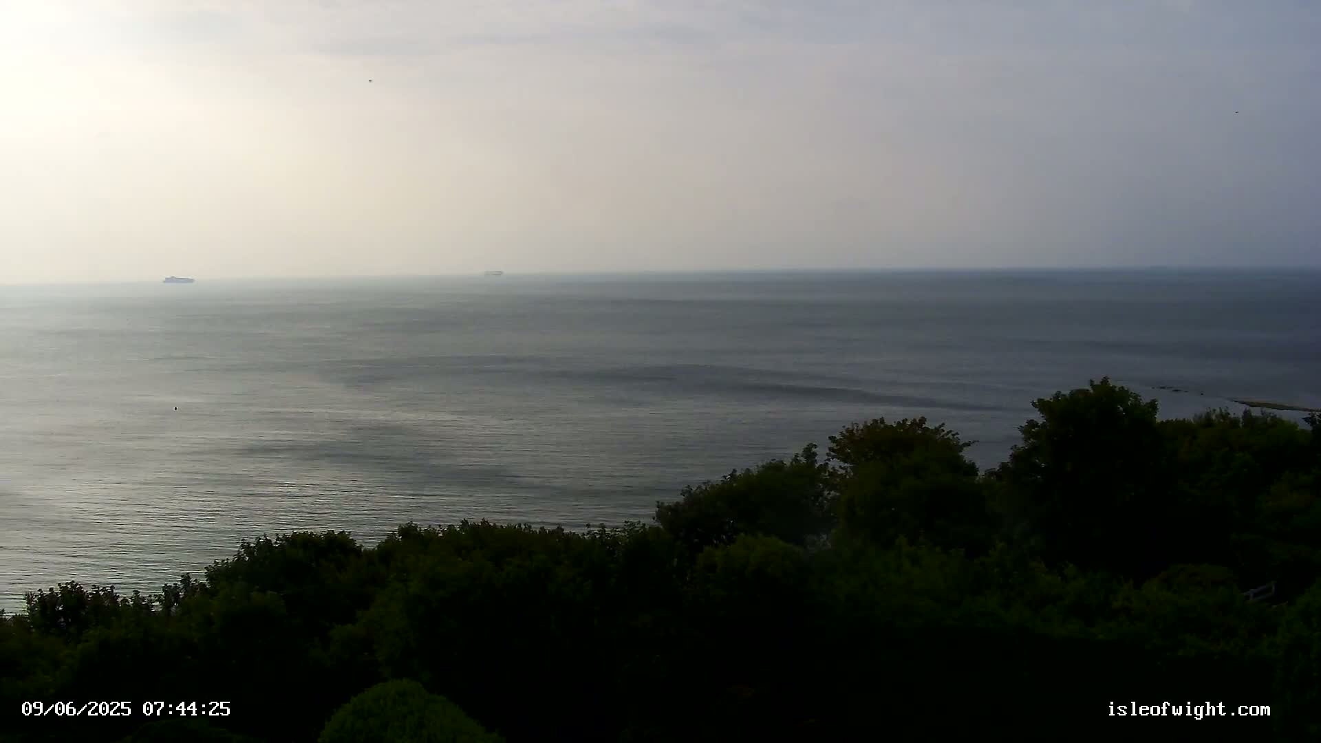 Isle of Wight Luccombe Coast Live Cam - Isle of Wight, South East, England, United Kingdom