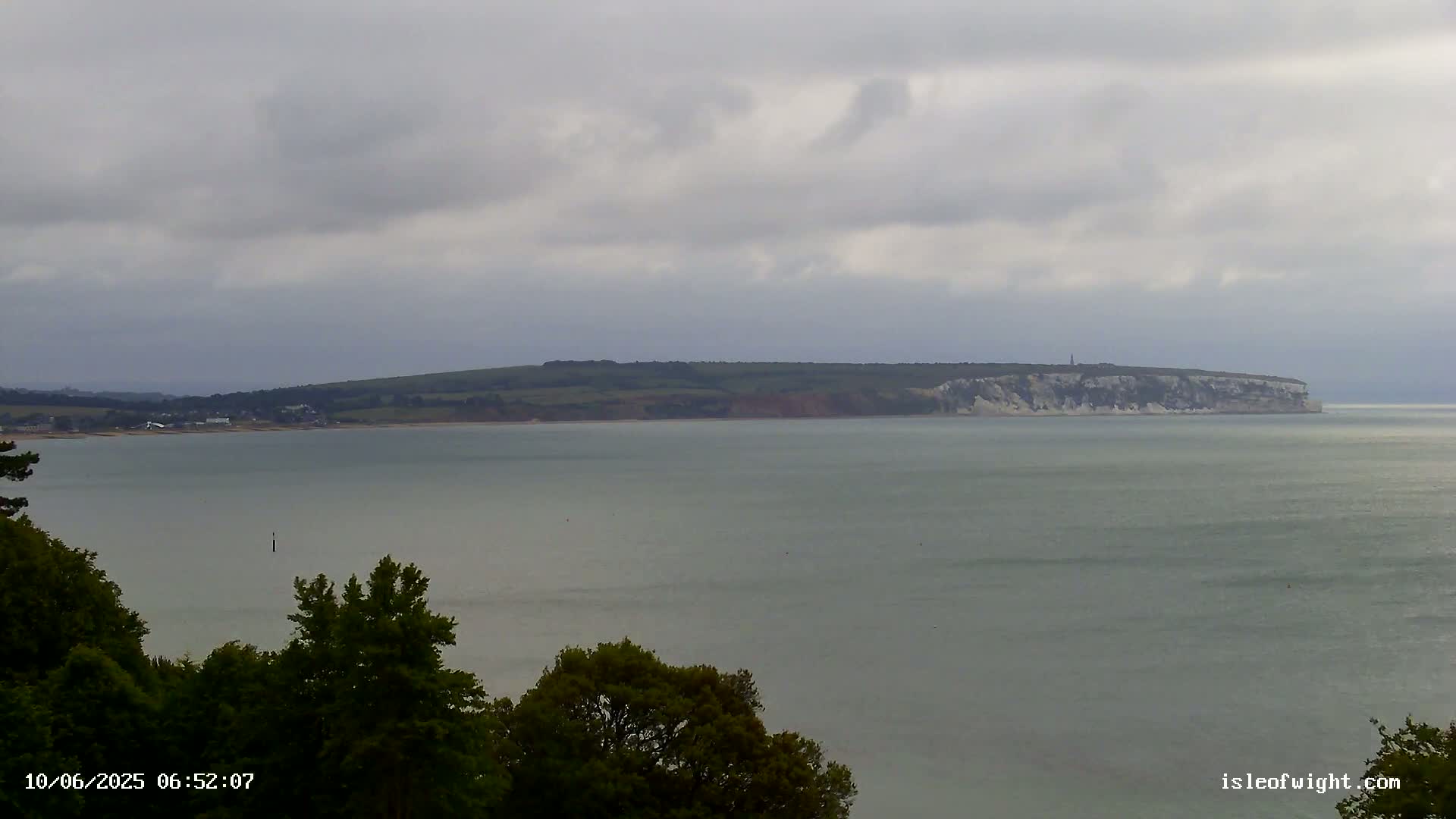 Isle of Wight Luccombe Coast Live Cam - Isle of Wight, South East, England, United Kingdom