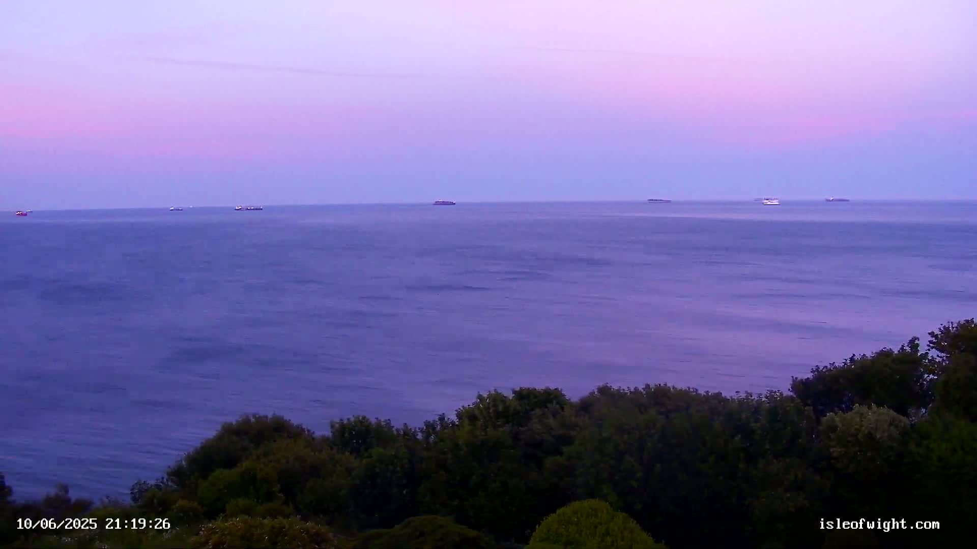 Isle of Wight Luccombe Coast Live Cam - Isle of Wight, South East, England, United Kingdom