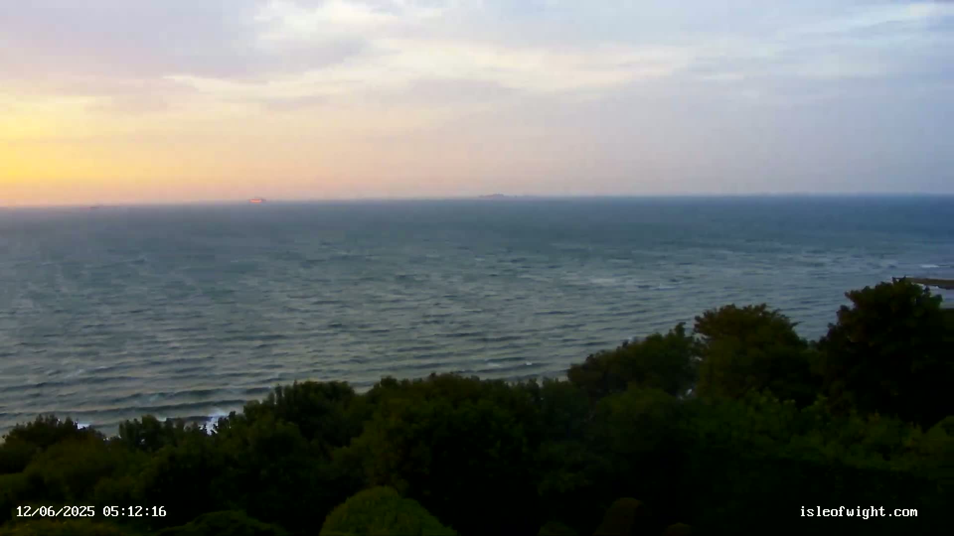 Isle of Wight Luccombe Coast Live Cam - Isle of Wight, South East, England, United Kingdom