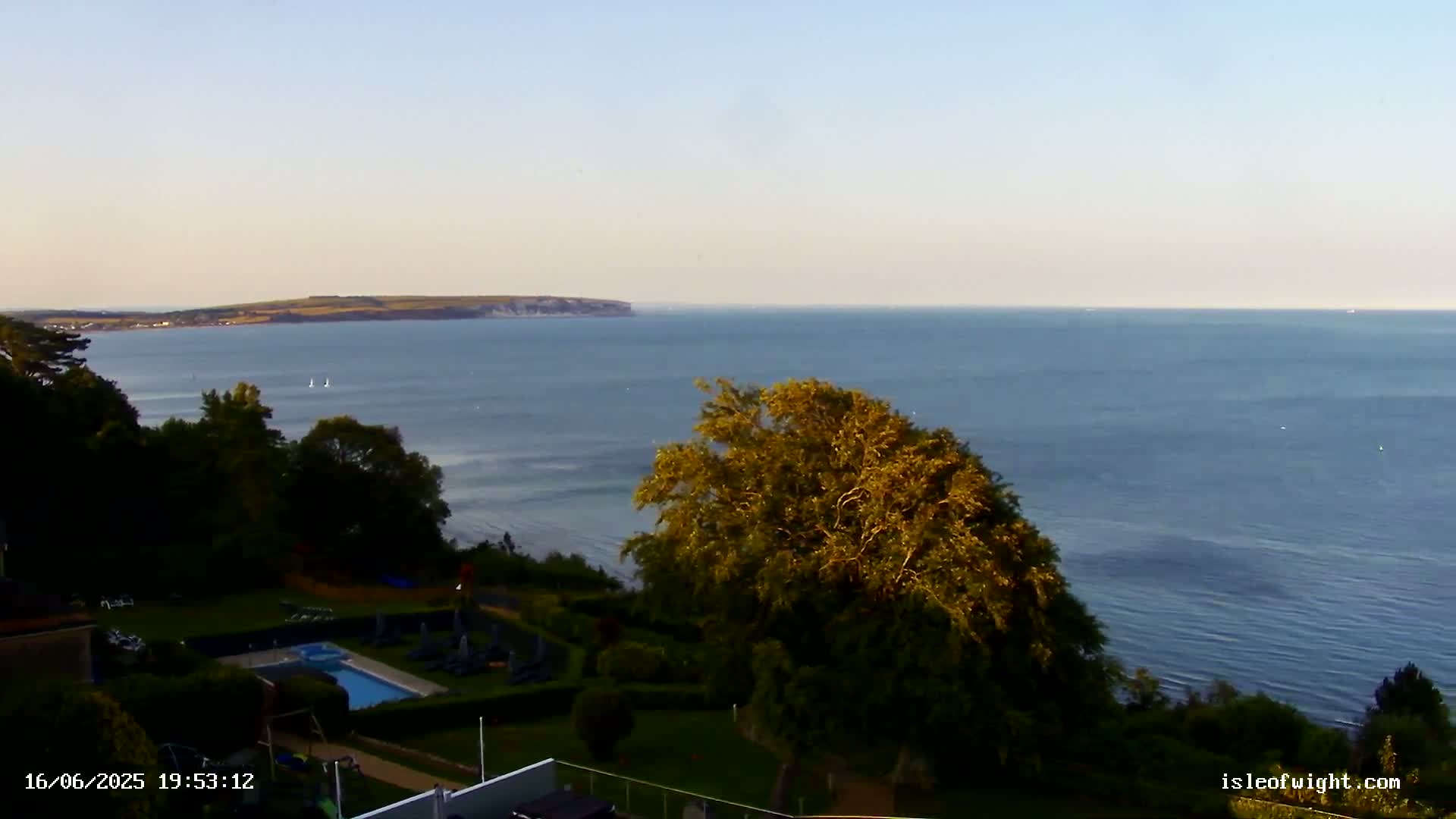 Isle of Wight Luccombe Coast Live Cam - Isle of Wight, South East, England, United Kingdom