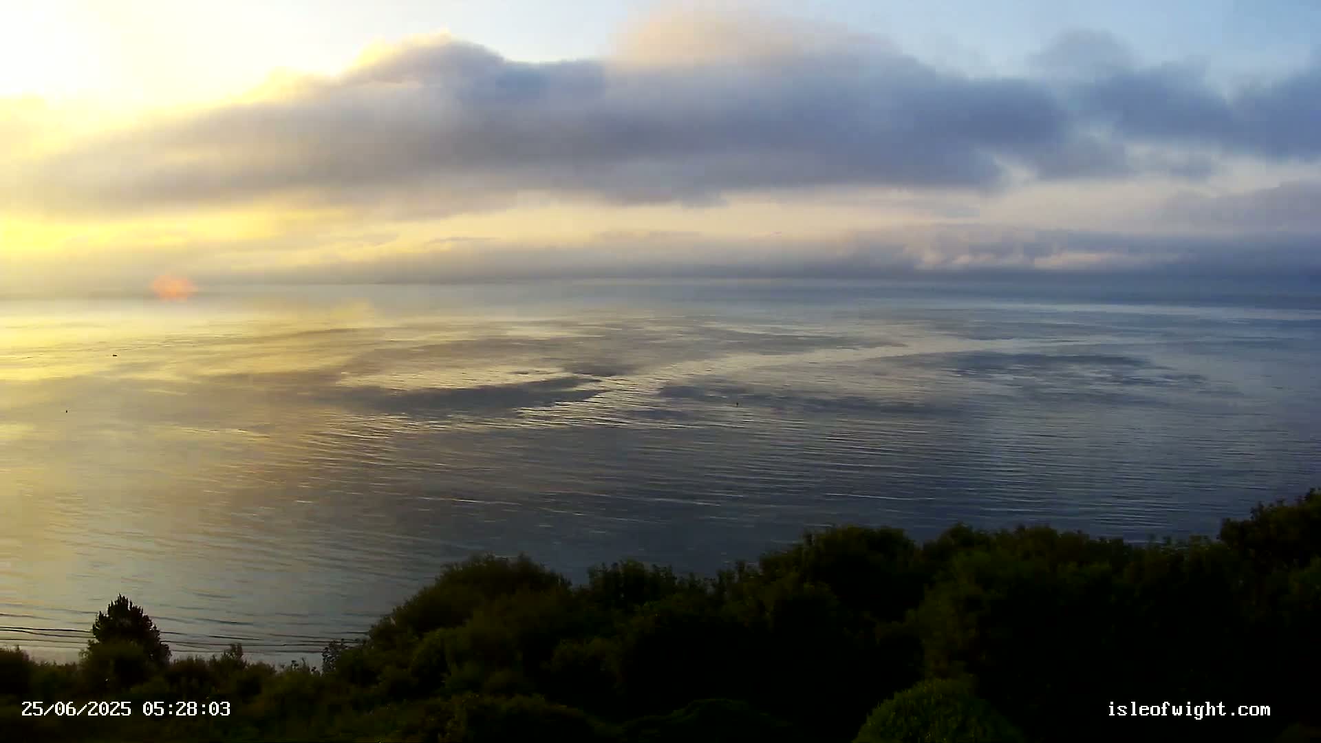 Isle of Wight Luccombe Coast Live Cam - Isle of Wight, South East, England, United Kingdom