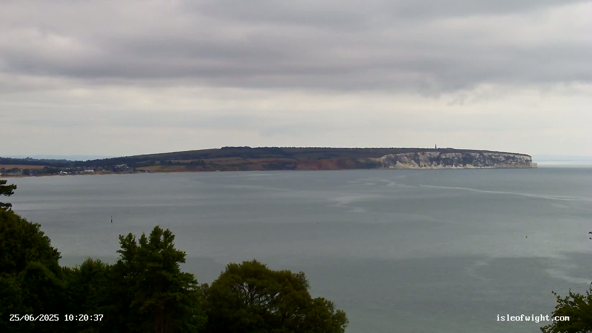 Isle of Wight Luccombe Coast Live Cam - Isle of Wight, South East, England, United Kingdom