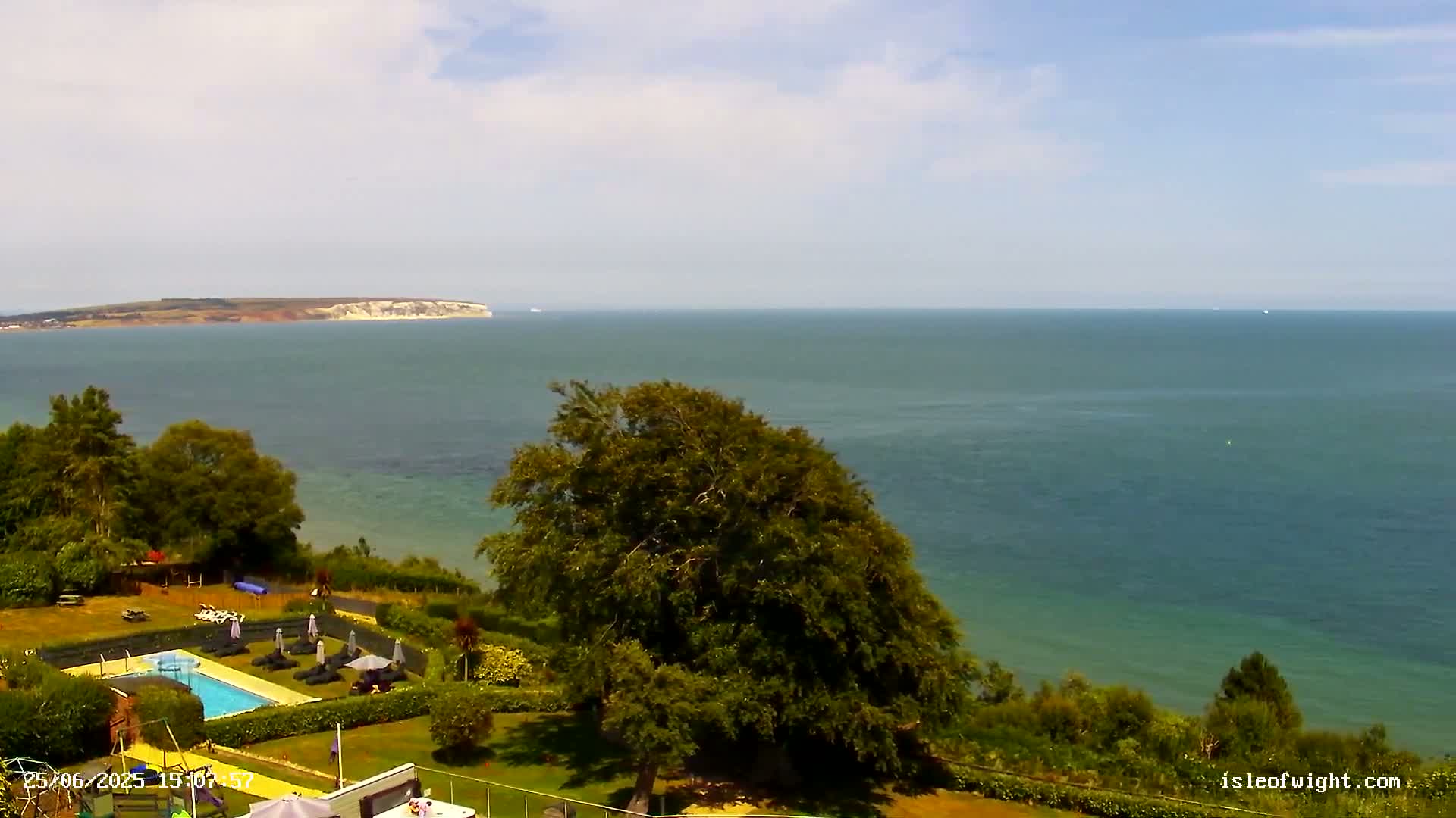 Isle of Wight Luccombe Coast Live Cam - Isle of Wight, South East, England, United Kingdom