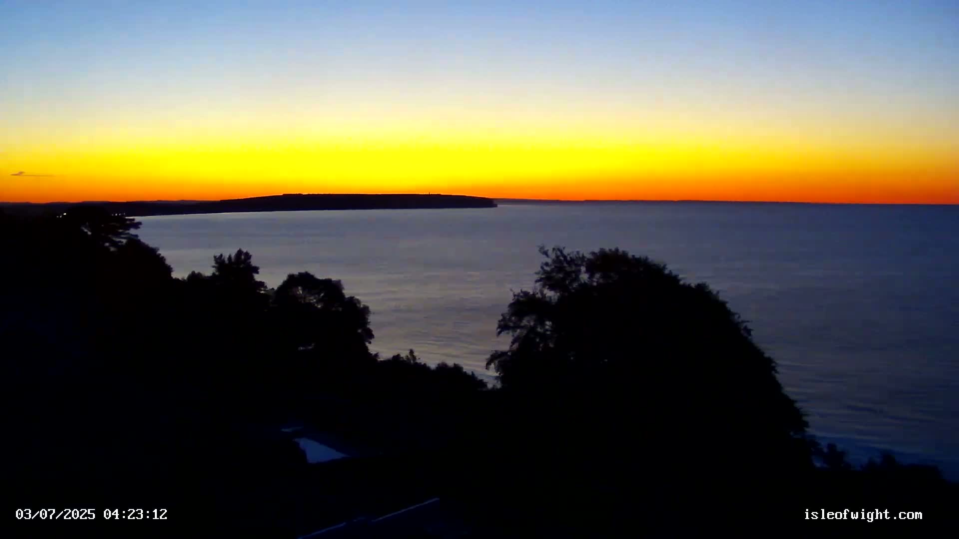 Isle of Wight Luccombe Coast Live Cam - Isle of Wight, South East, England, United Kingdom