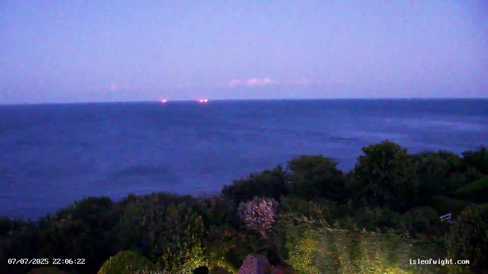 Isle of Wight Luccombe Coast Live Cam - Isle of Wight, South East, England, United Kingdom