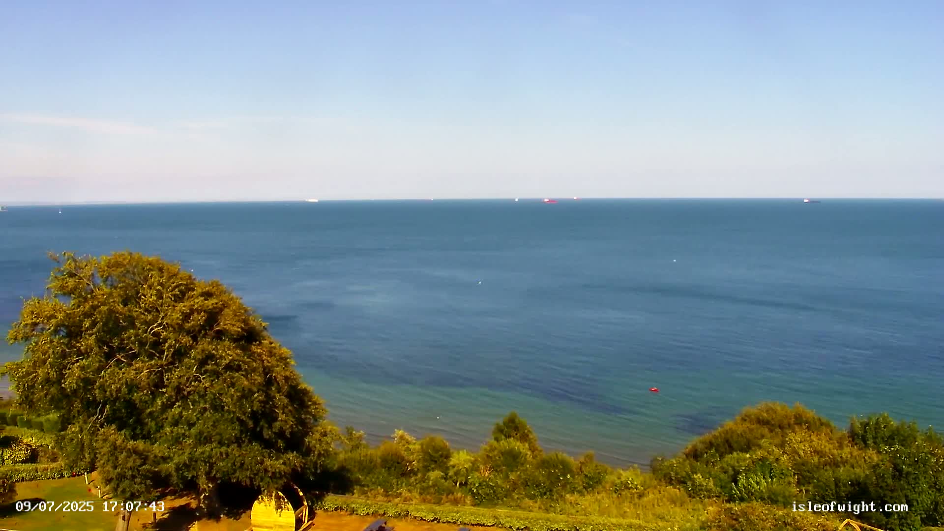 Isle of Wight Luccombe Coast Live Cam - Isle of Wight, South East, England, United Kingdom