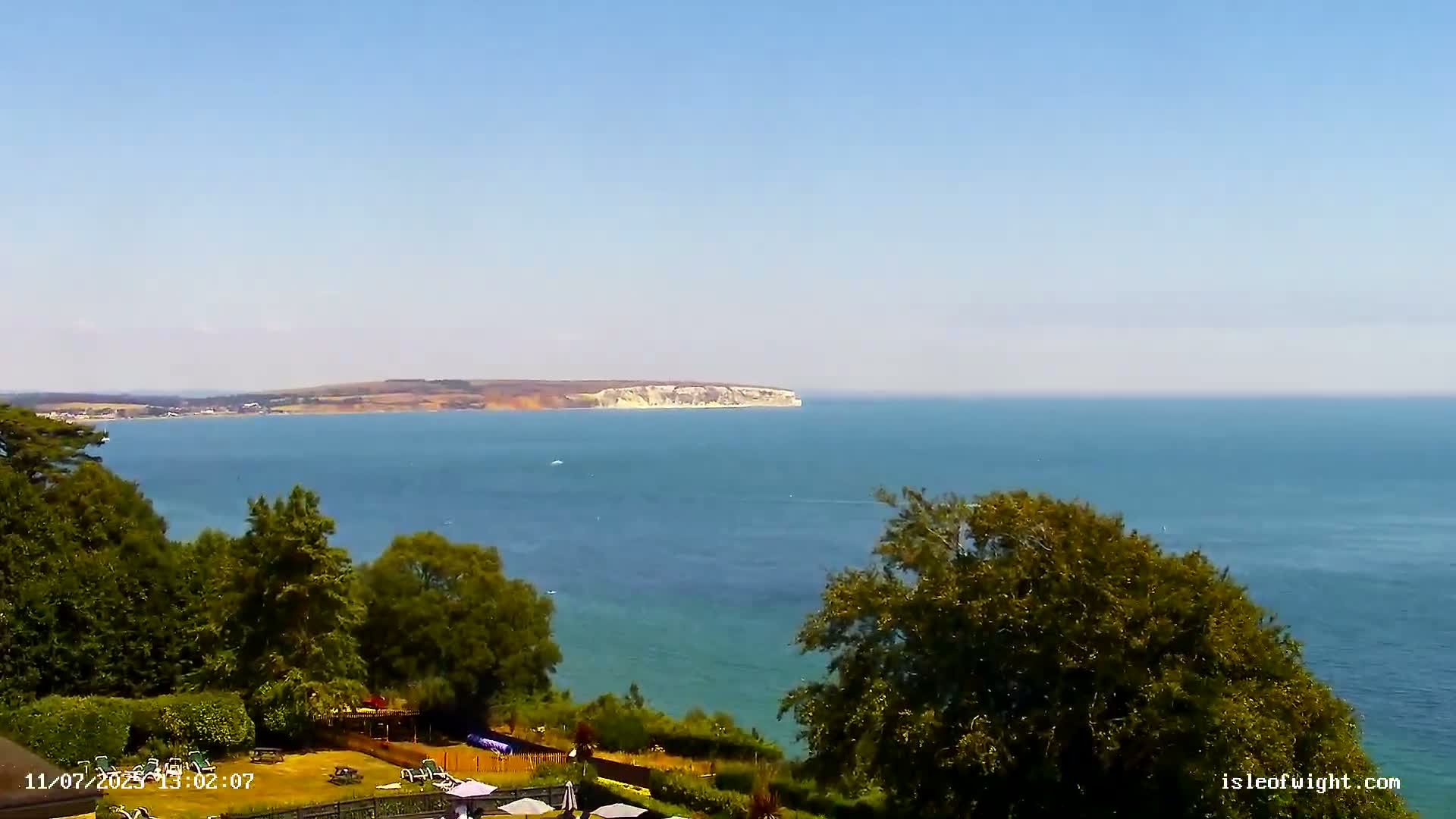 Isle of Wight Luccombe Coast Live Cam - Isle of Wight, South East, England, United Kingdom