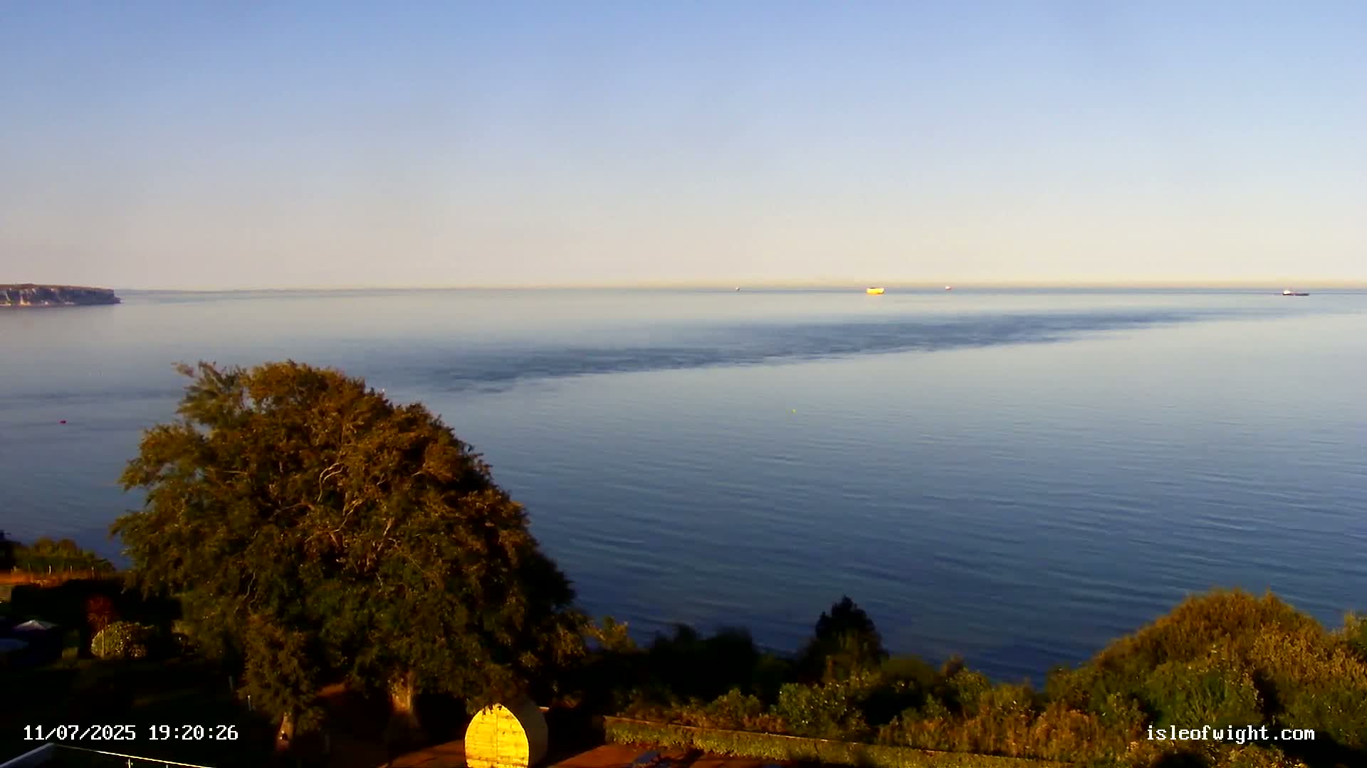 Isle of Wight Luccombe Coast Live Cam - Isle of Wight, South East, England, United Kingdom
