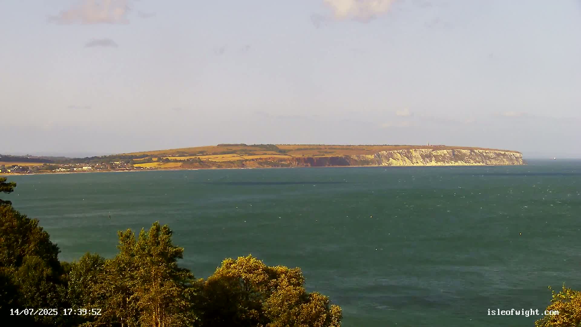 Isle of Wight Luccombe Coast Live Cam - Isle of Wight, South East, England, United Kingdom
