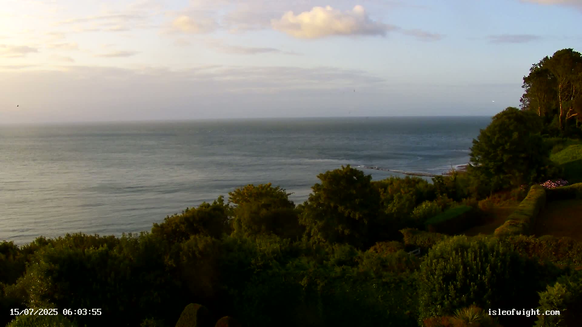 Isle of Wight Luccombe Coast Live Cam - Isle of Wight, South East, England, United Kingdom