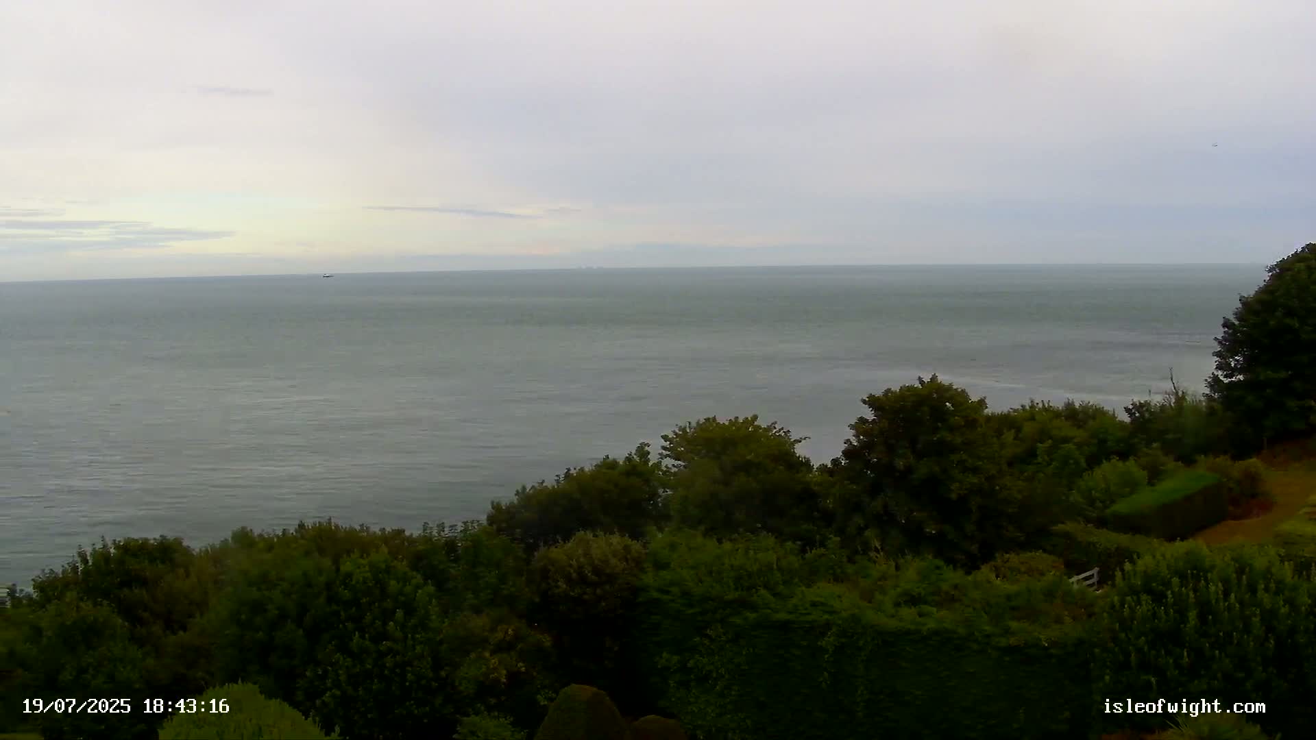 Isle of Wight Luccombe Coast Live Cam - Isle of Wight, South East, England, United Kingdom