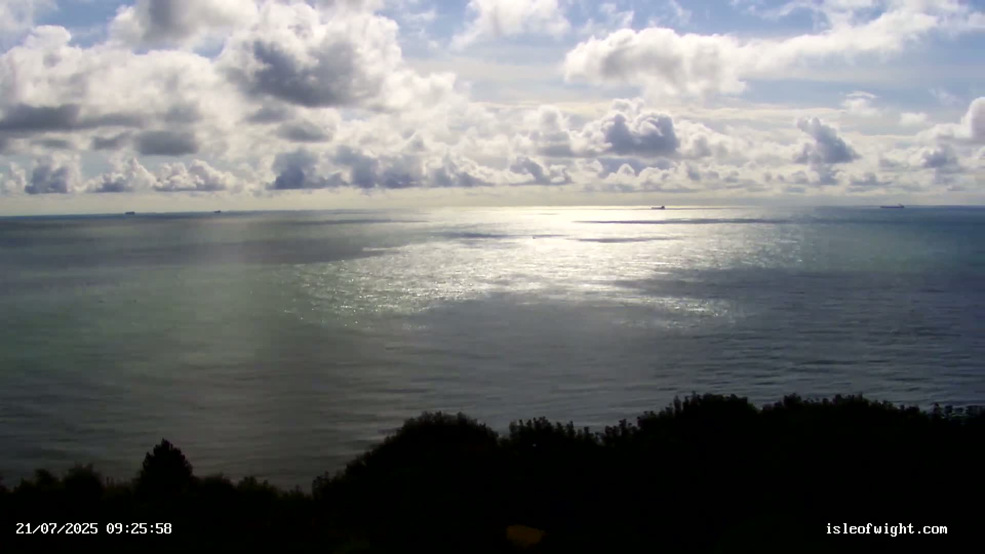 Isle of Wight Luccombe Coast Live Cam - Isle of Wight, South East, England, United Kingdom