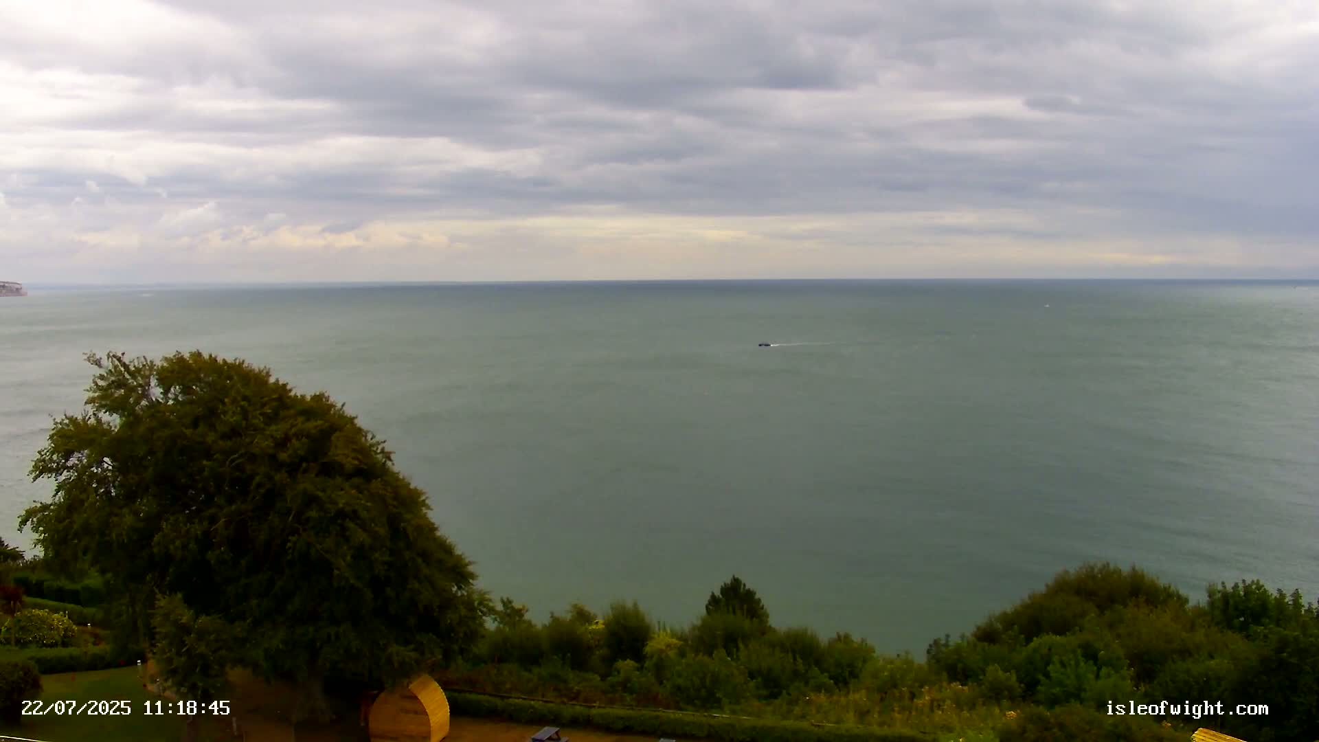 Isle of Wight Luccombe Coast Live Cam - Isle of Wight, South East, England, United Kingdom