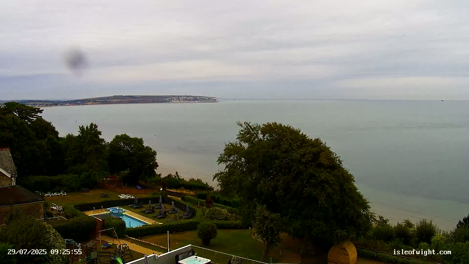 Isle of Wight Luccombe Coast Live Cam - Isle of Wight, South East, England, United Kingdom