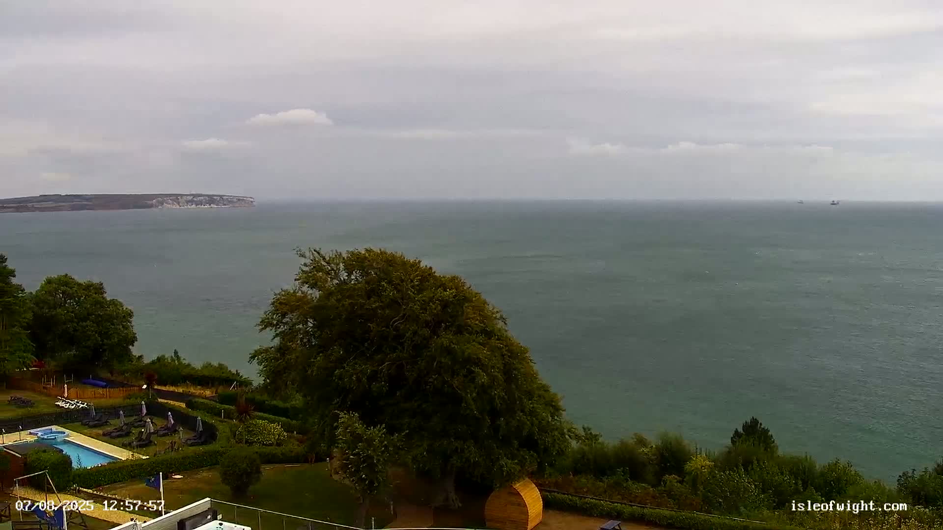 Isle of Wight Luccombe Coast Live Cam - Isle of Wight, South East, England, United Kingdom