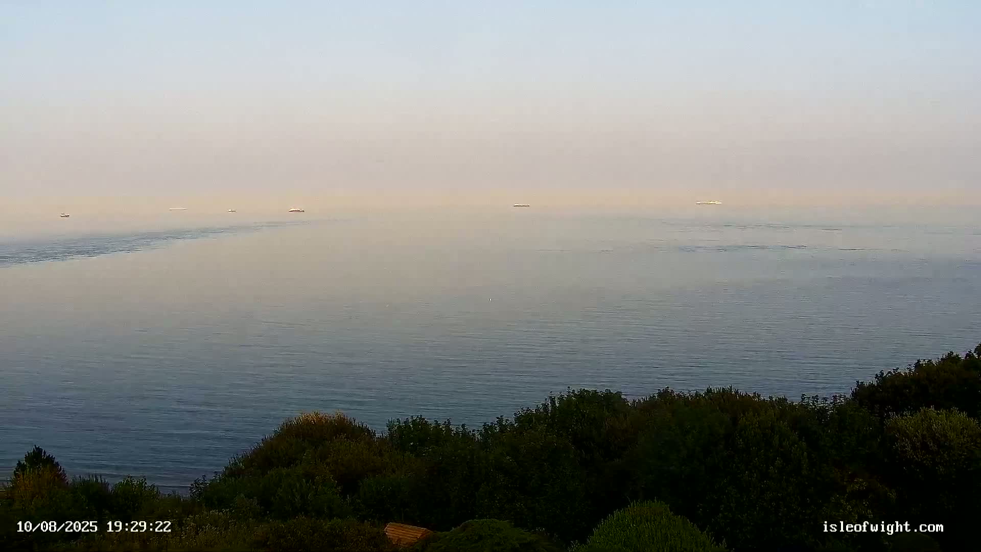 Isle of Wight Luccombe Coast Live Cam - Isle of Wight, South East, England, United Kingdom