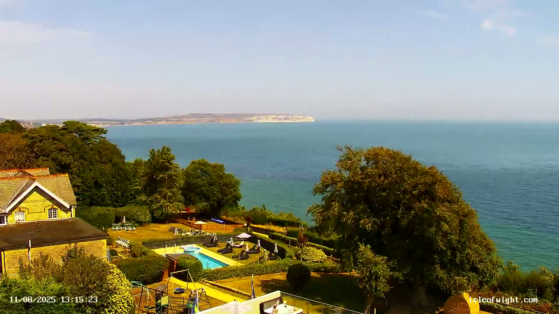 Isle of Wight Luccombe Coast Live Cam - Isle of Wight, South East, England, United Kingdom