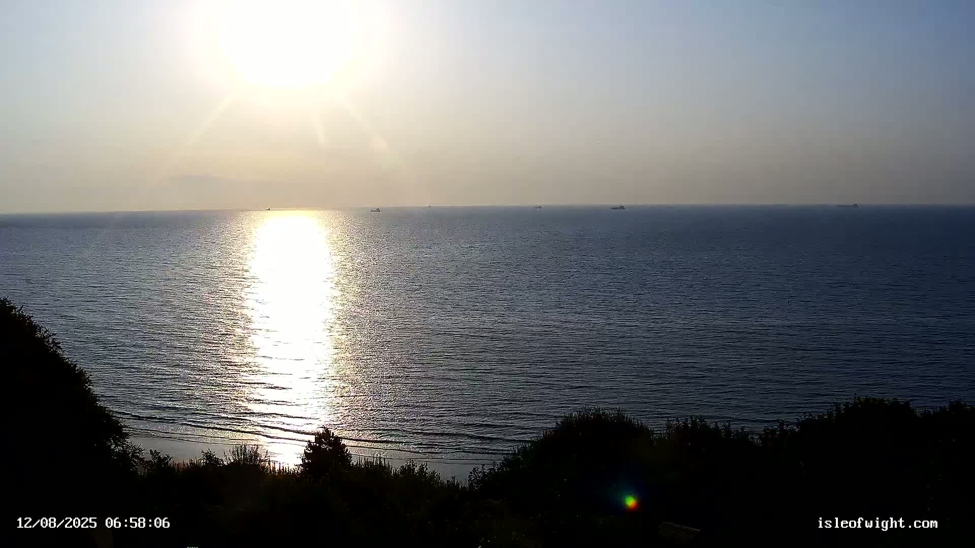 Isle of Wight Luccombe Coast Live Cam - Isle of Wight, South East, England, United Kingdom