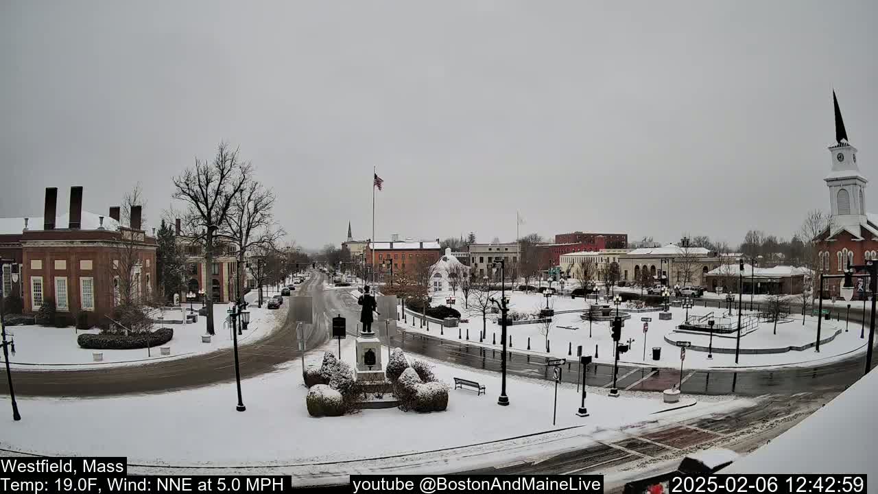 Park Square Live  Cam - Westfield, Massachusetts USA
