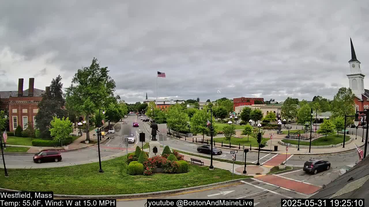 Park Square Live  Cam - Westfield, Massachusetts USA