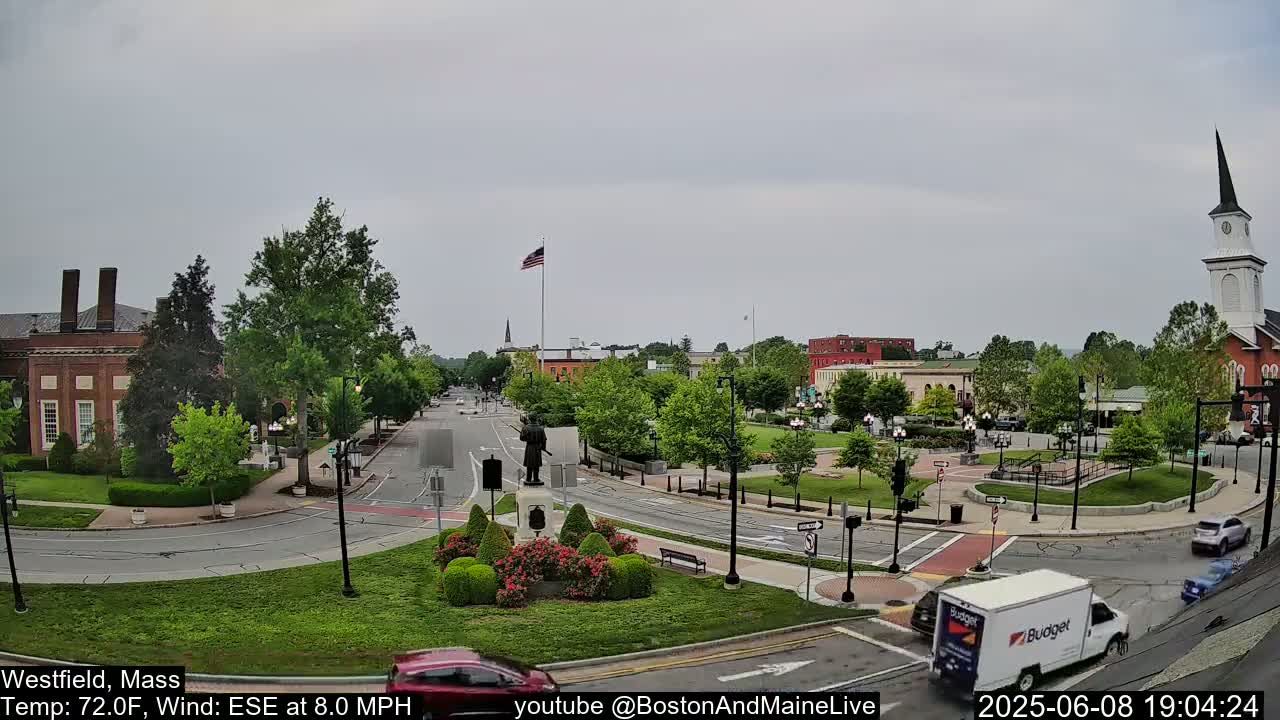 Park Square Live  Cam - Westfield, Massachusetts USA