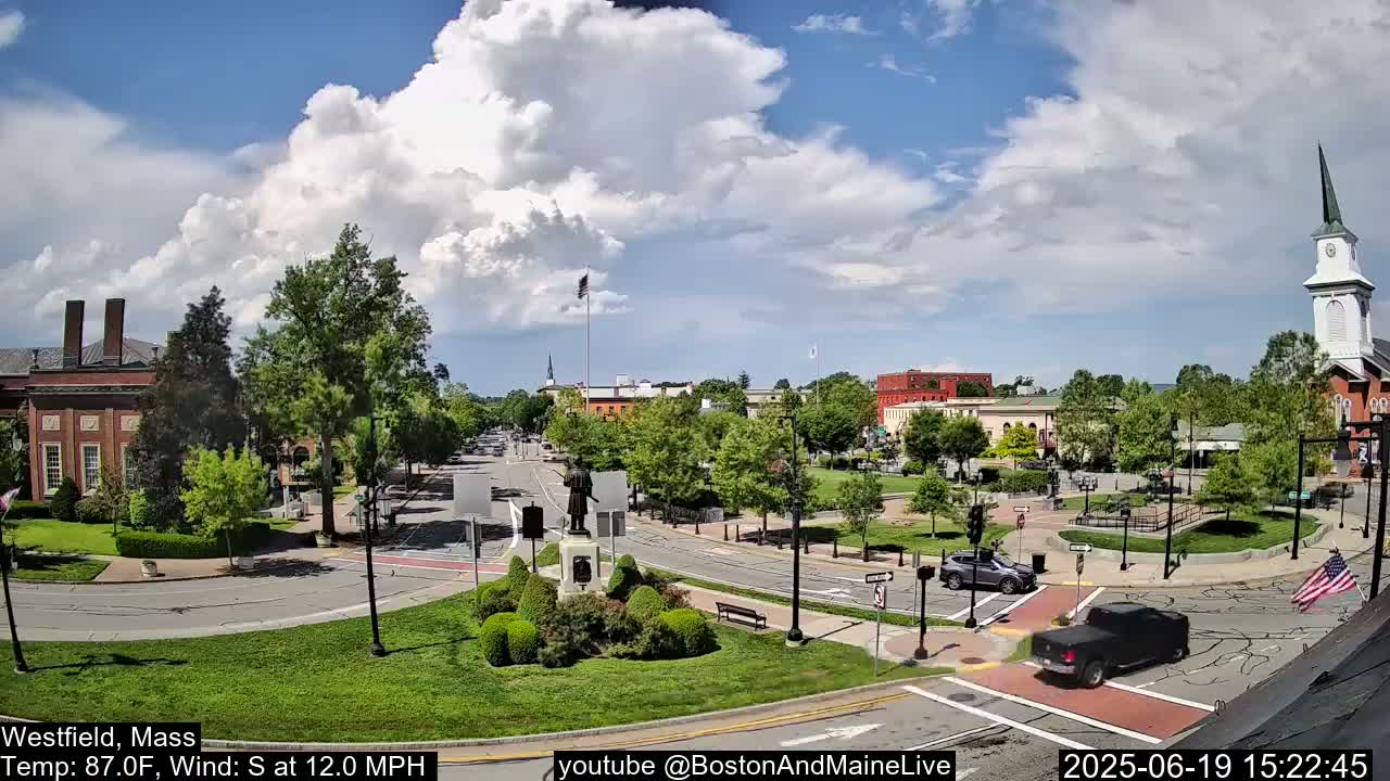 Park Square Live  Cam - Westfield, Massachusetts USA