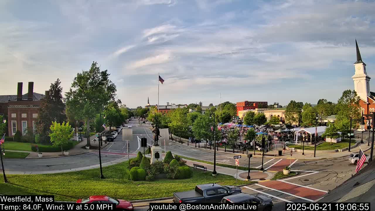 Park Square Live  Cam - Westfield, Massachusetts USA