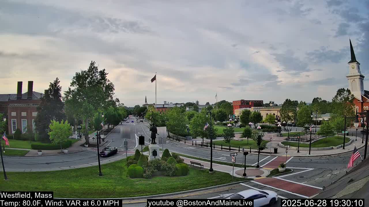 Park Square Live  Cam - Westfield, Massachusetts USA