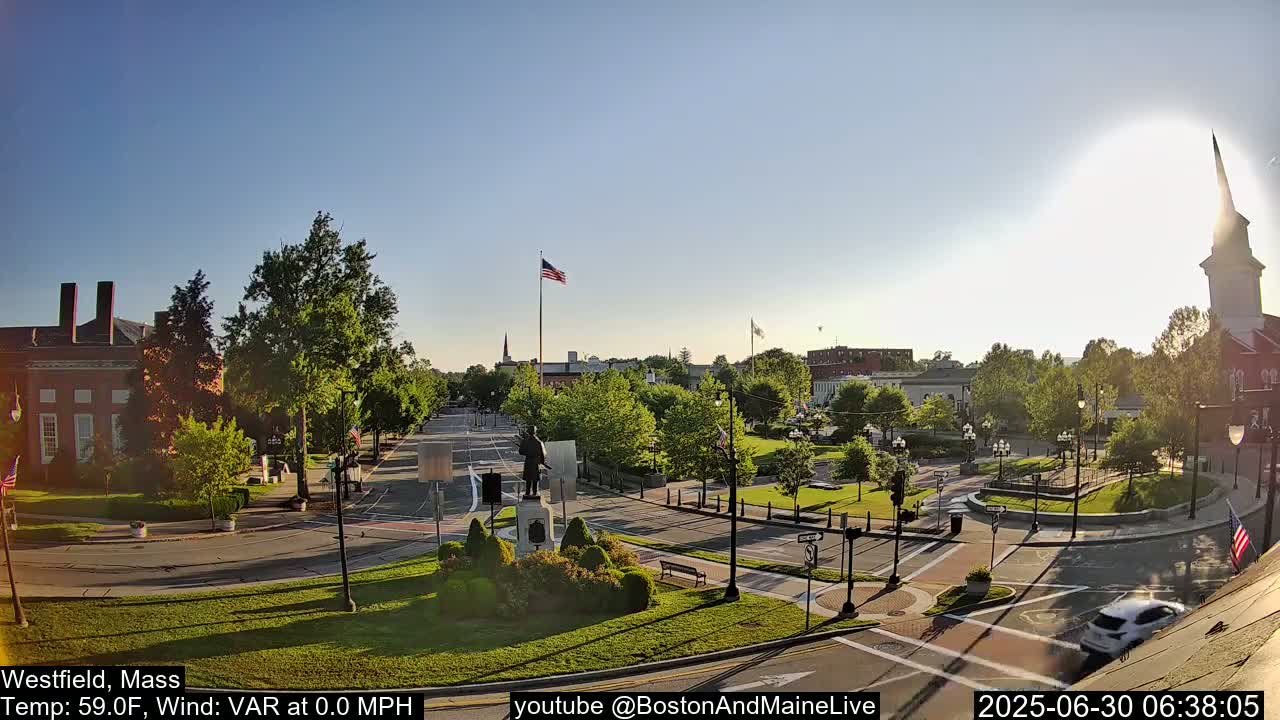 Park Square Live  Cam - Westfield, Massachusetts USA