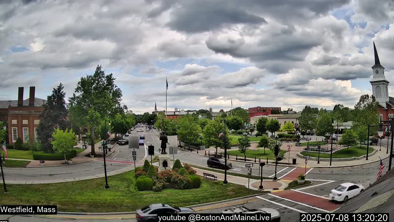 Park Square Live  Cam - Westfield, Massachusetts USA