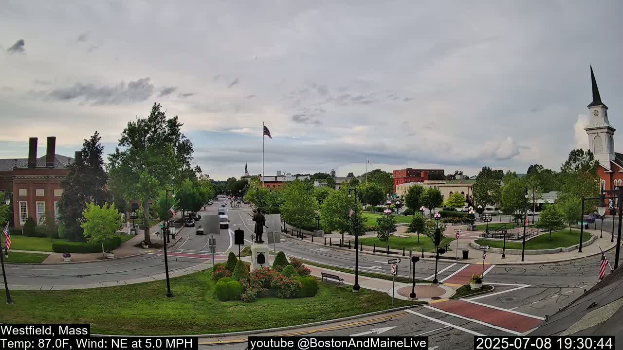Park Square Live  Cam - Westfield, Massachusetts USA