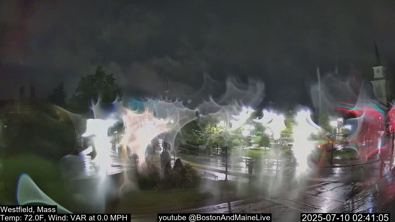 Park Square Live  Cam - Westfield, Massachusetts USA
