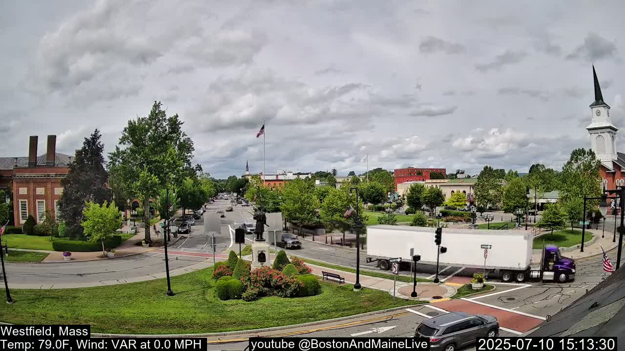 Park Square Live  Cam - Westfield, Massachusetts USA