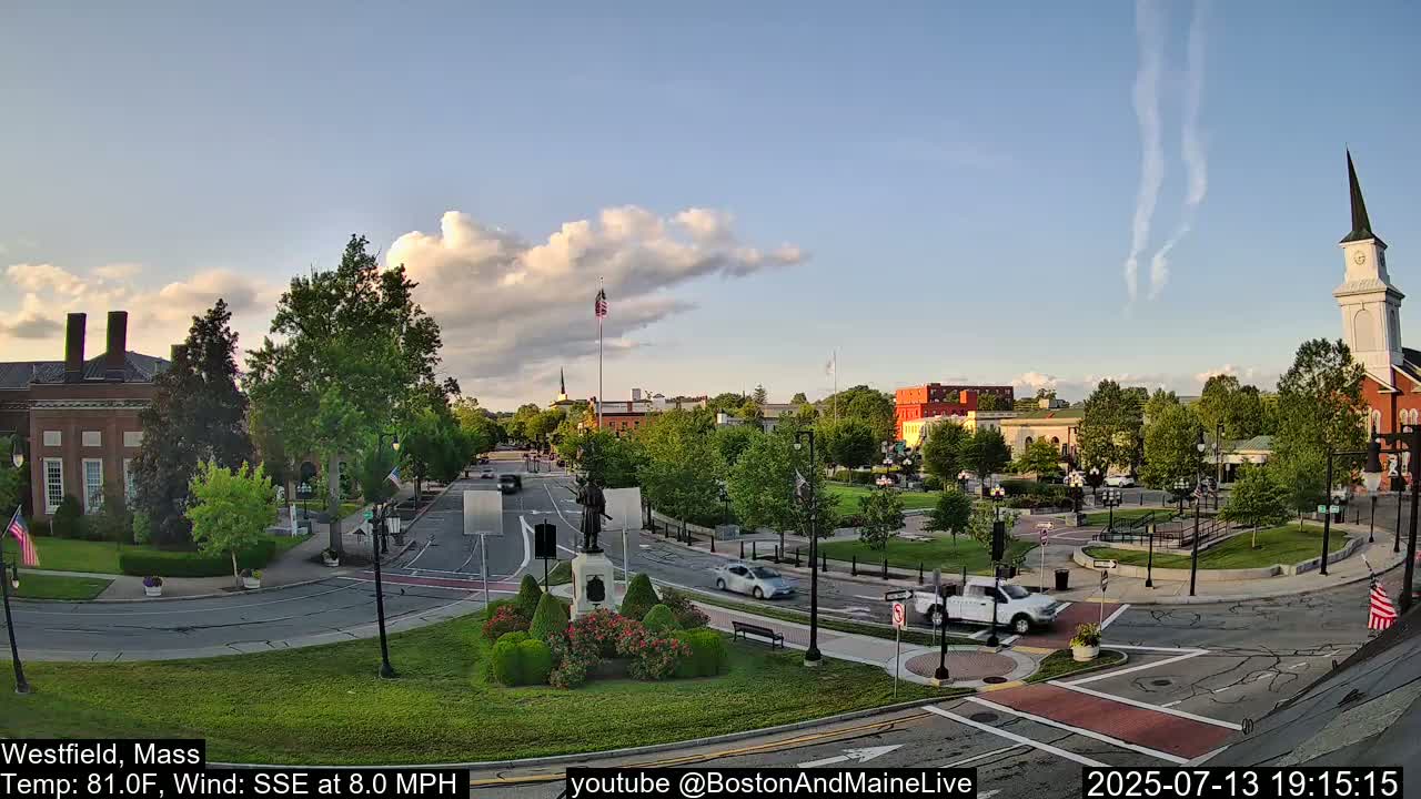 Park Square Live  Cam - Westfield, Massachusetts USA