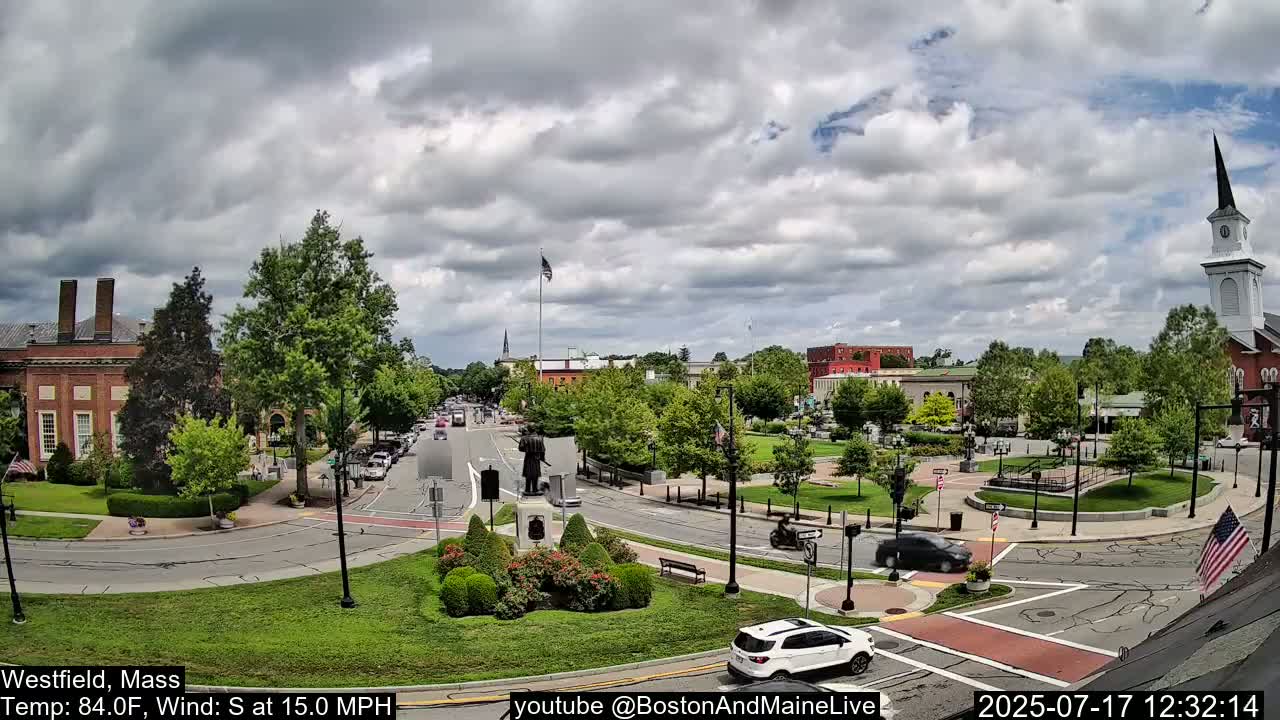 Park Square Live  Cam - Westfield, Massachusetts USA