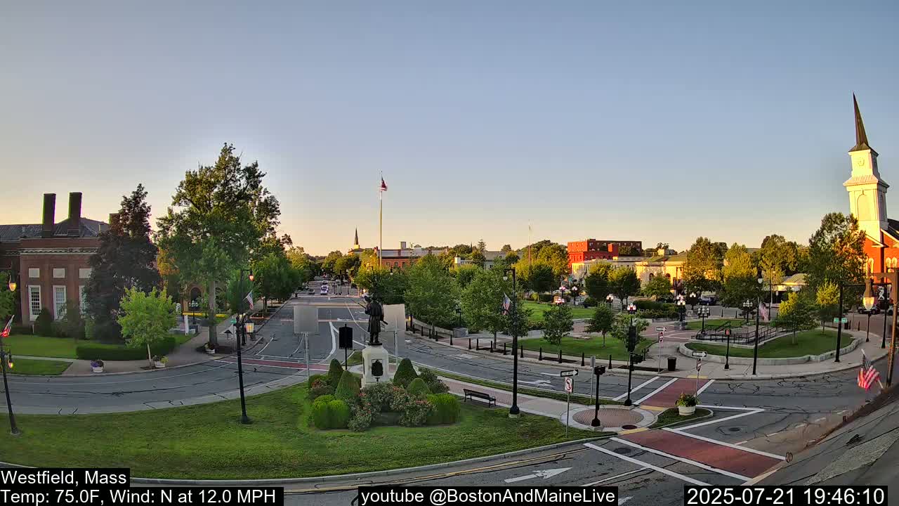 Park Square Live  Cam - Westfield, Massachusetts USA