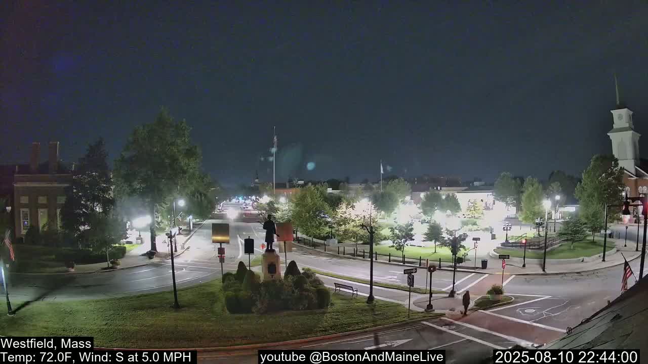 Park Square Live  Cam - Westfield, Massachusetts USA