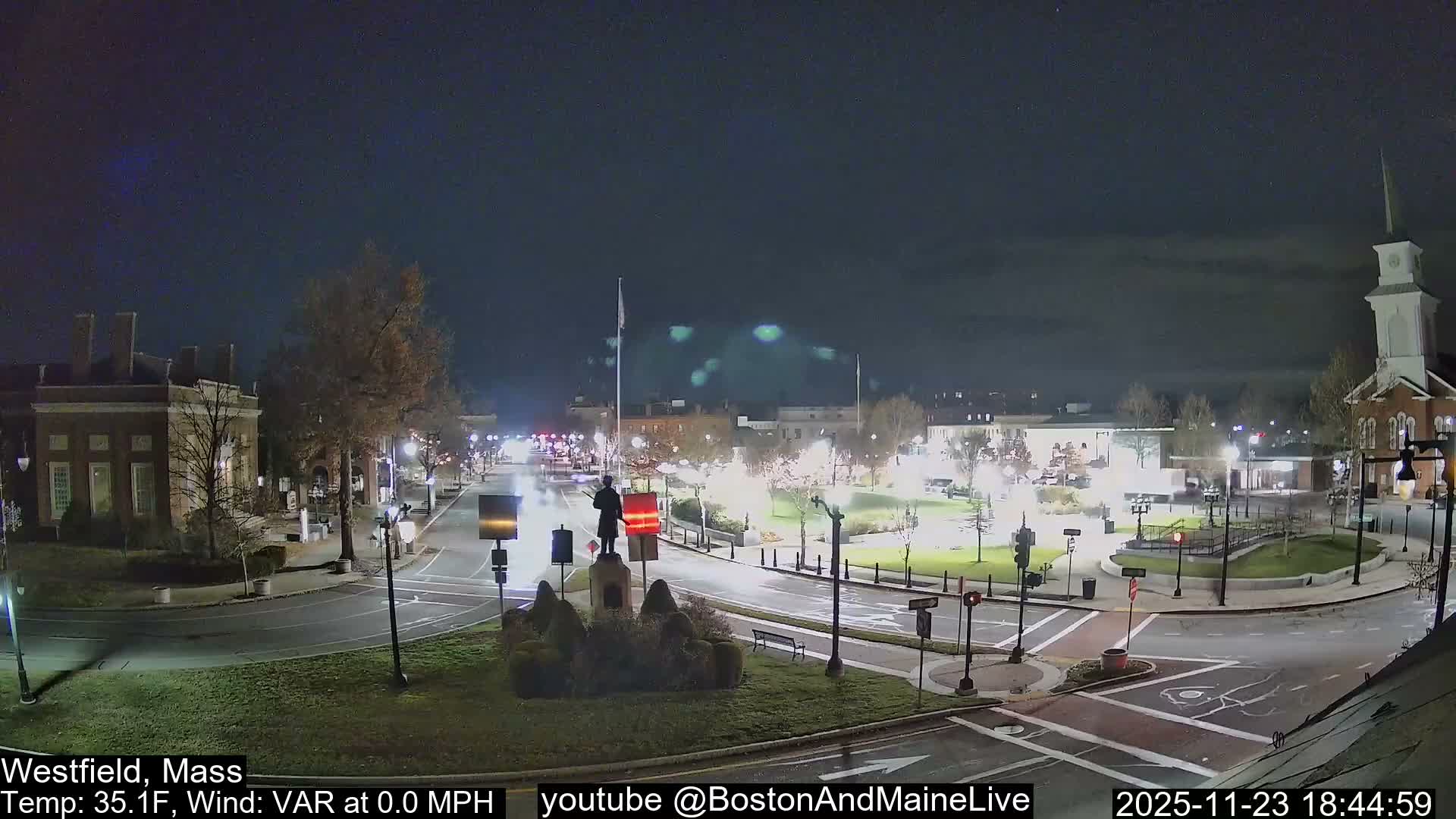 Westfield, Park Square Live  Cam - Westfield, Massachusetts USA