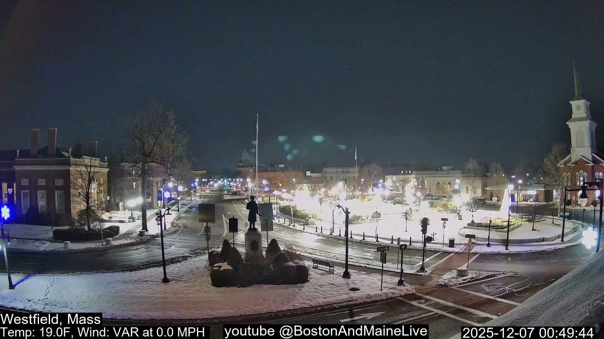 Westfield, Park Square Live  Cam - Westfield, Massachusetts USA