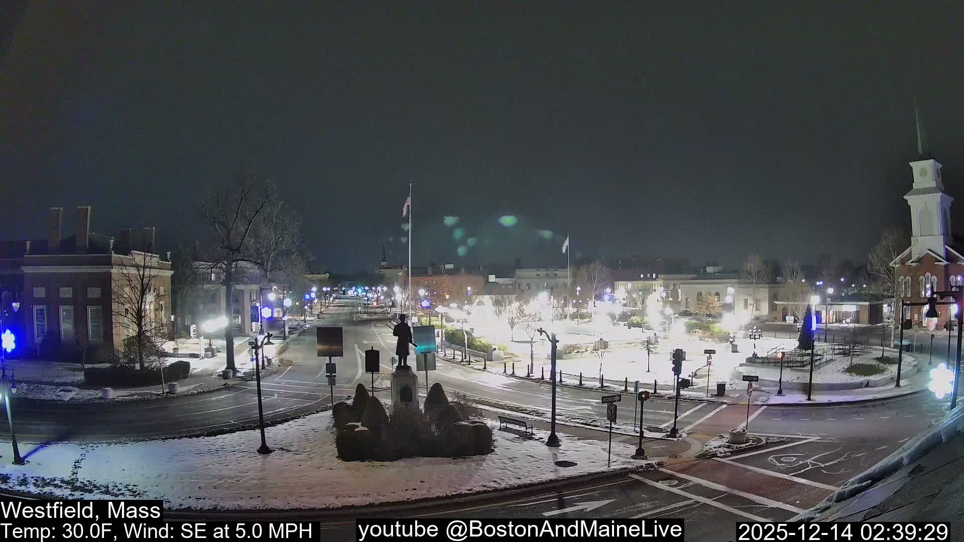 Westfield, Park Square Live  Cam - Westfield, Massachusetts USA