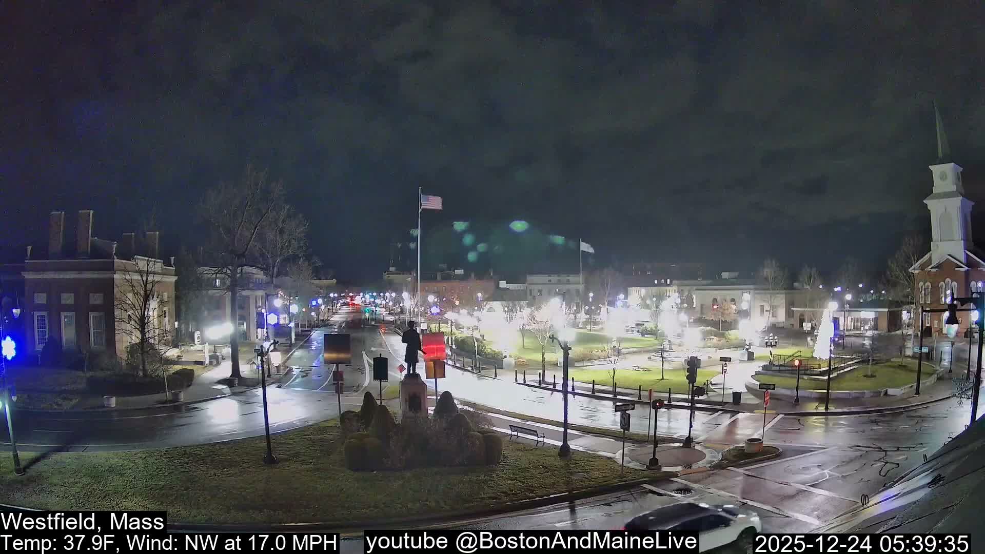 Westfield, Park Square Live  Cam - Westfield, Massachusetts USA
