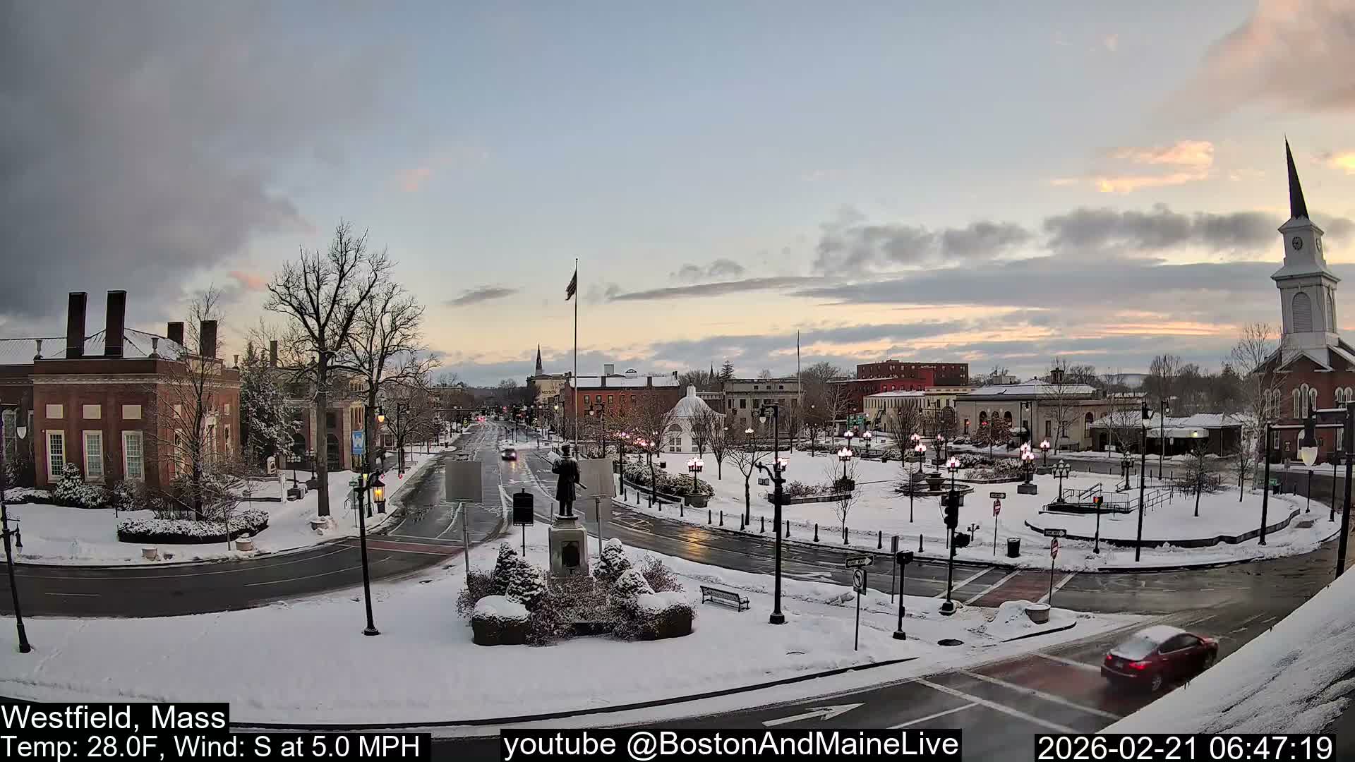 Westfield, Park Square Live  Cam - Westfield, Massachusetts USA