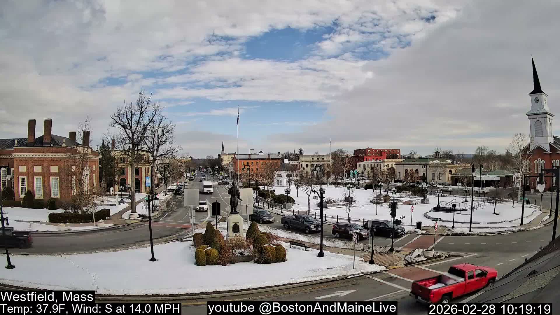 Westfield, Park Square Live  Cam - Westfield, Massachusetts USA