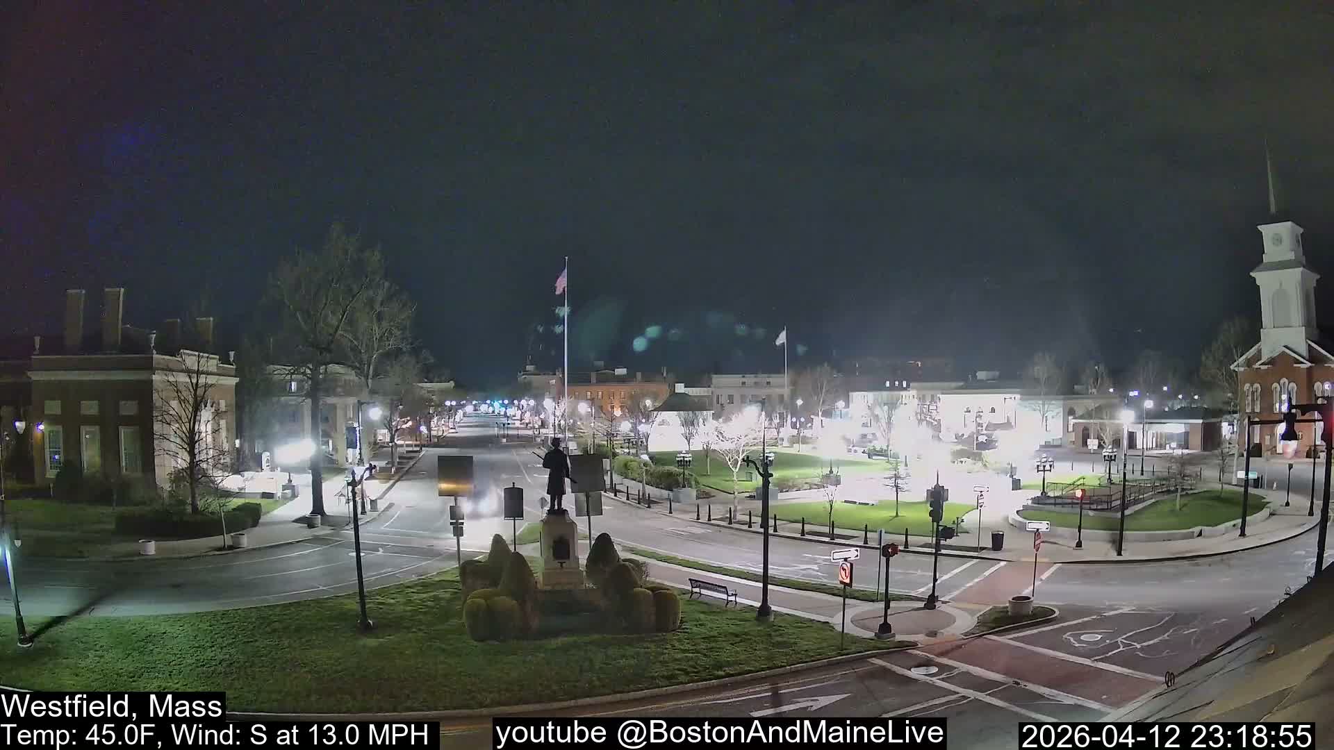 Westfield, Park Square Live  Cam - Westfield, Massachusetts USA